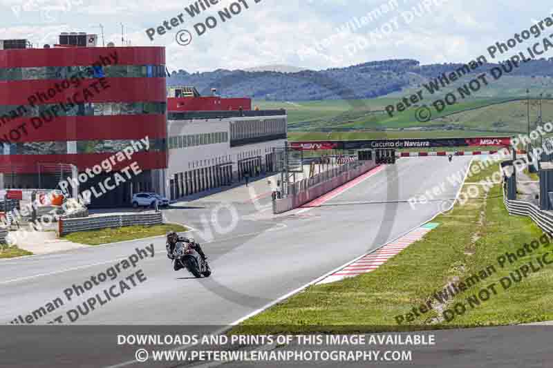 cadwell no limits trackday;cadwell park;cadwell park photographs;cadwell trackday photographs;enduro digital images;event digital images;eventdigitalimages;navarra;no limits trackdays;peter wileman photography;racing digital images;trackday digital images;trackday photos